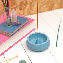 Load image into Gallery viewer, Seconds - Neon blue Jesmonite incense holder